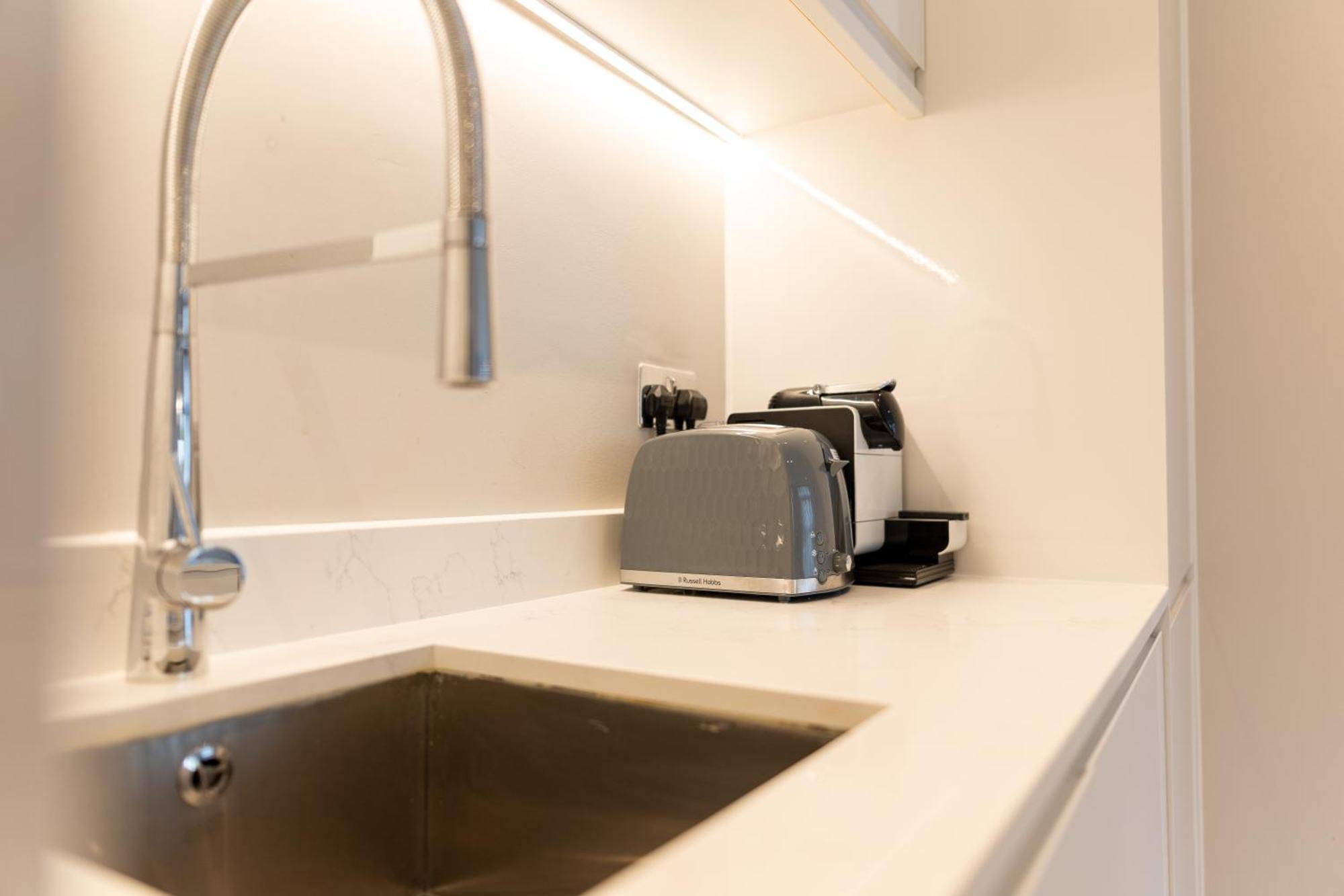 Exclusive Cardiff City Centre Apartment Kültér fotó